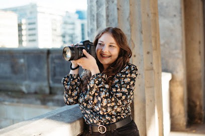 Fotograf Sophia Molek – Fotografin aus Leipzig für Hochzeiten & Businessreportagen