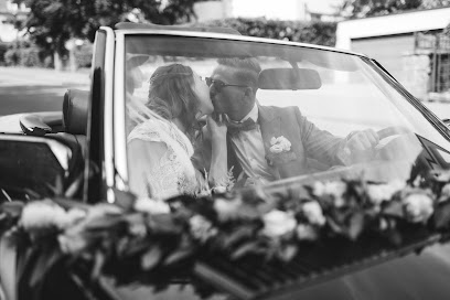 Joana Buch / Artistic x soulful Weddingphotographer 1 Hochzeitsfotograf Joana Buch / Artistic x soulful Weddingphotographer