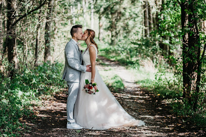 Hochzeitsfotografin - Inka Junge 4 Hochzeitsfotograf Stephane Kamwa Hochzeitsfotograf & Hochzeitsvideograf (THEPLUG WEDDING - EVENTSFOTOGRAF-PORTRAIT FOTOGRAF)